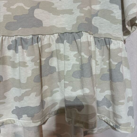 American Eagle Outfitters Camo Peplum Cropped Size L - Picture 3 of 4